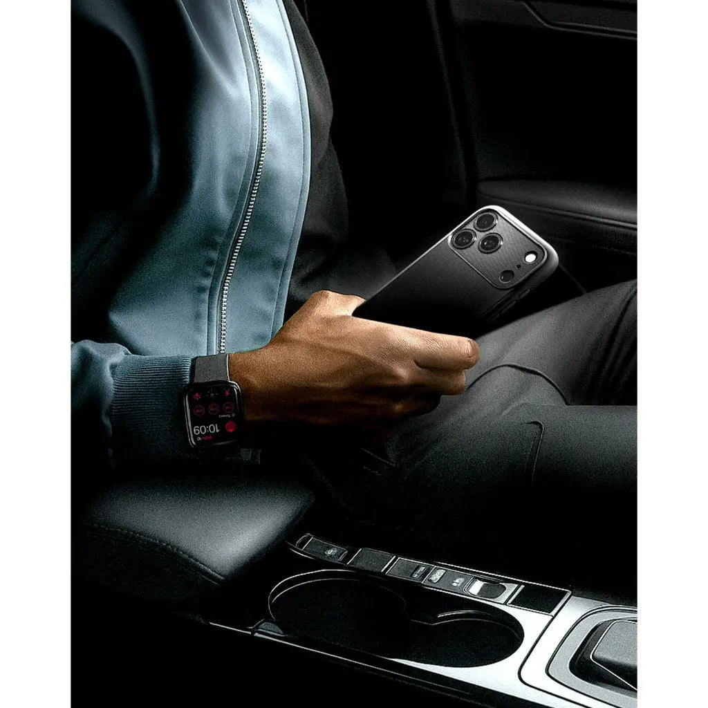 iPhone 17 Pro Case Rugged Armor MagFit - Spigen Malaysia