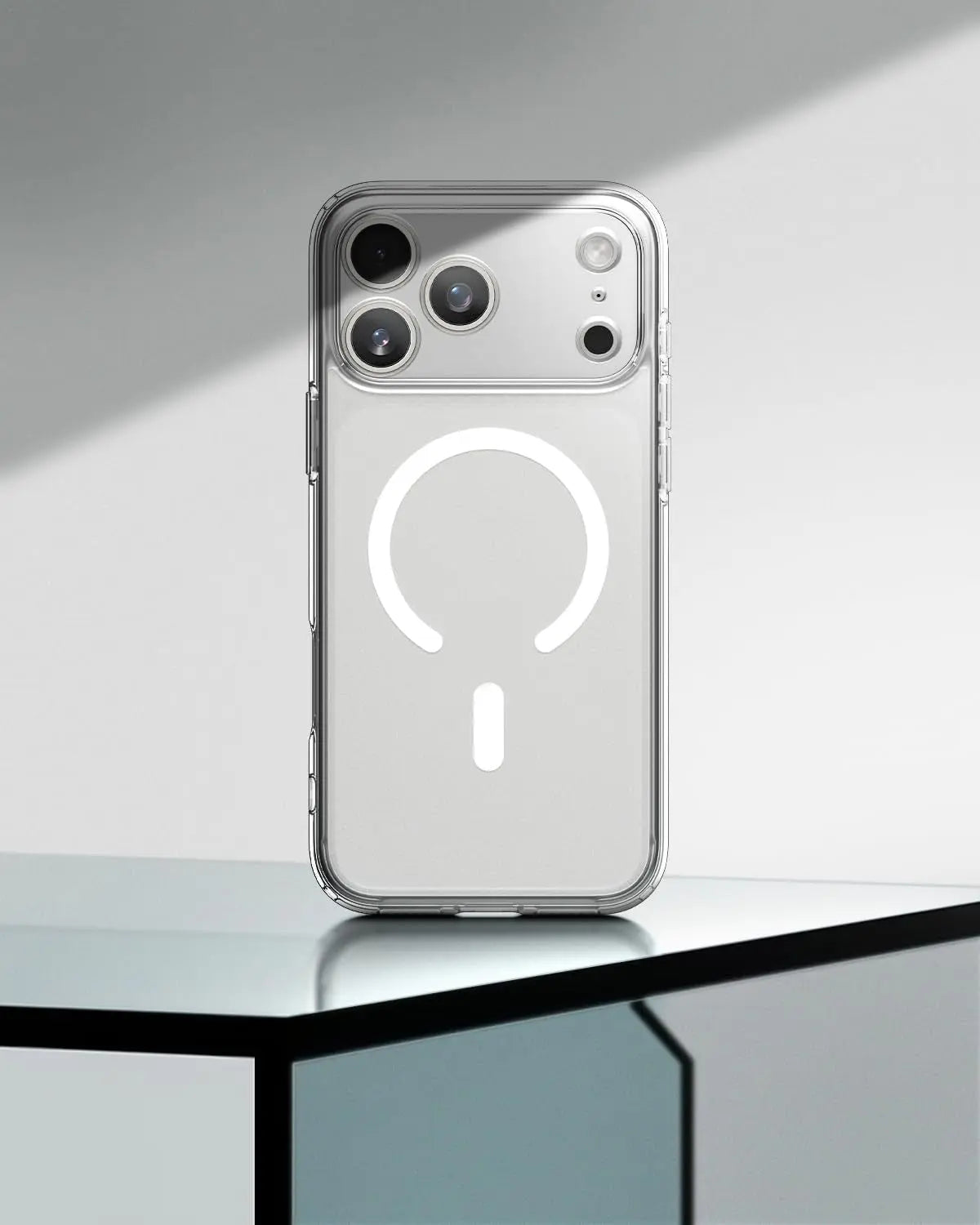 iPhone 17 Pro Case Ultra Hybrid MagFit Frost - Spigen Malaysia